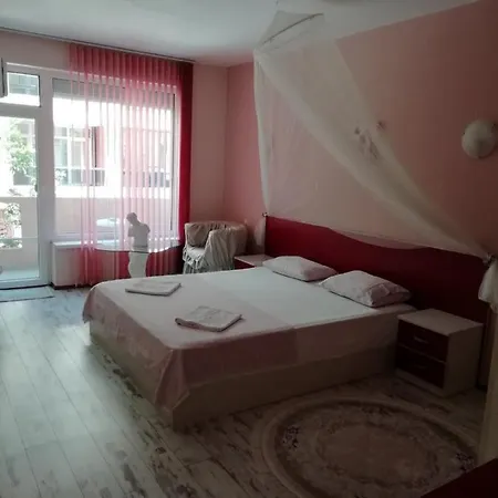 Art Orchidea Къща за гости 3*