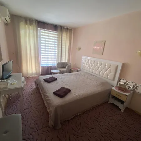 Art Orchidea Къща за гости 3*